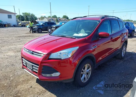 2016 Ford Escape Se z USA, uszkodzony, nr VIN 1FMCU9GX1GUC33165